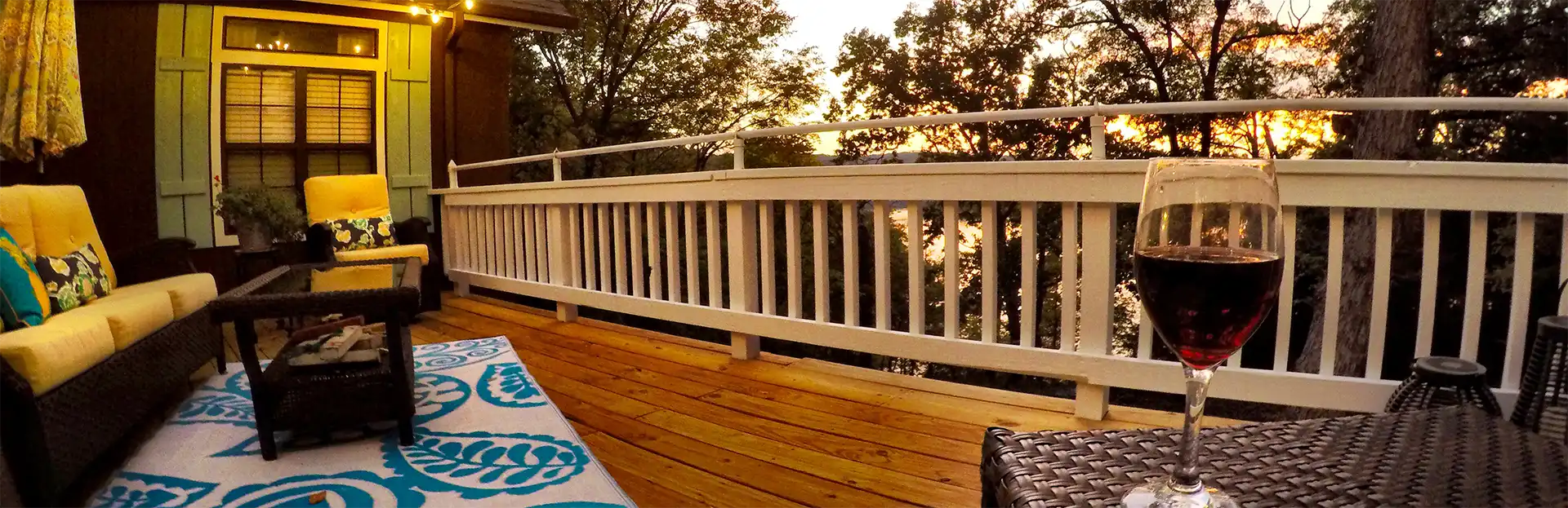 On The Rocks cottage back deck